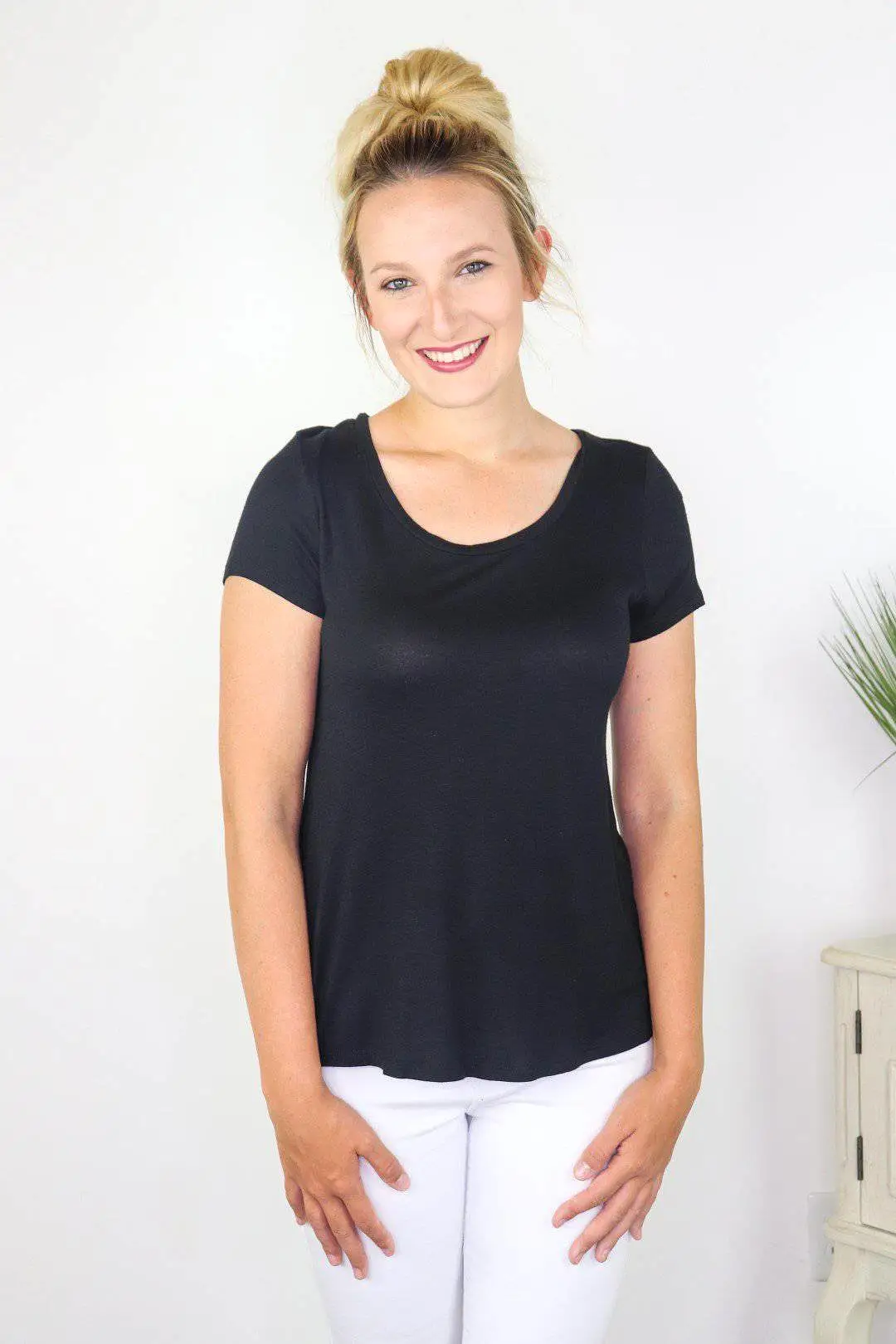 Black Scoop Neck Short Sleeve Top