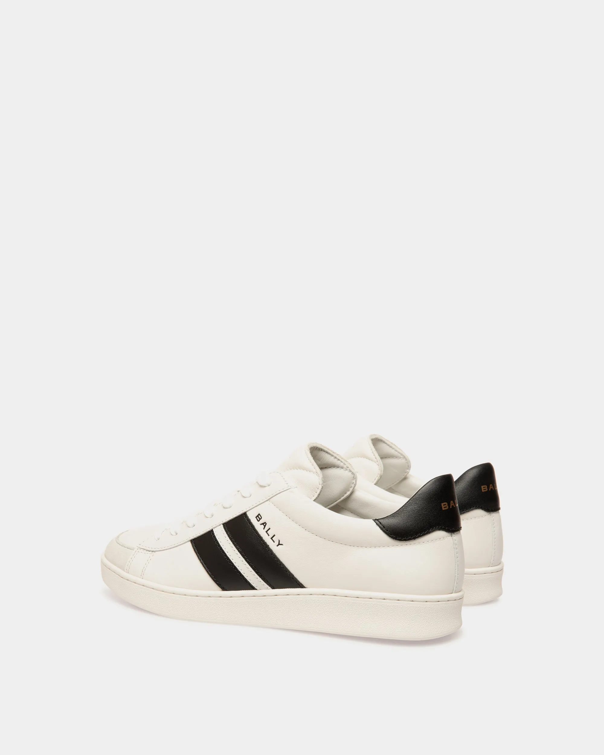 Tennis Sneaker in White and Black Leather