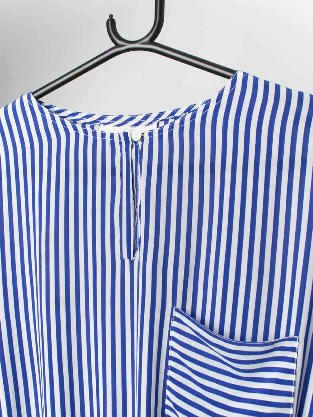 Vintage striped top in blue and white – Medium / Large